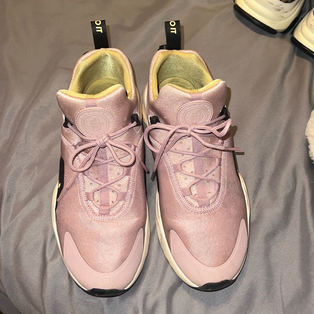 women’s nike shoes